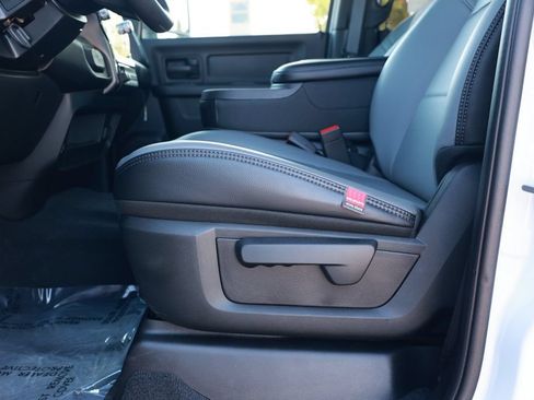New 2026 RAM 3500 Tradesman AWD/4WD image 17