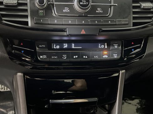 Used 2016 Honda Accord Sport image 25