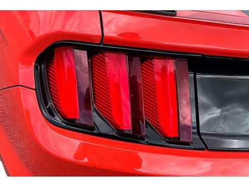 Used 2016 Ford Mustang GT RWD image 33