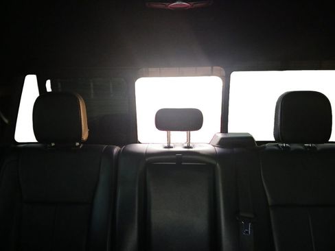 Used 2019 Ford F150 Lariat image 11