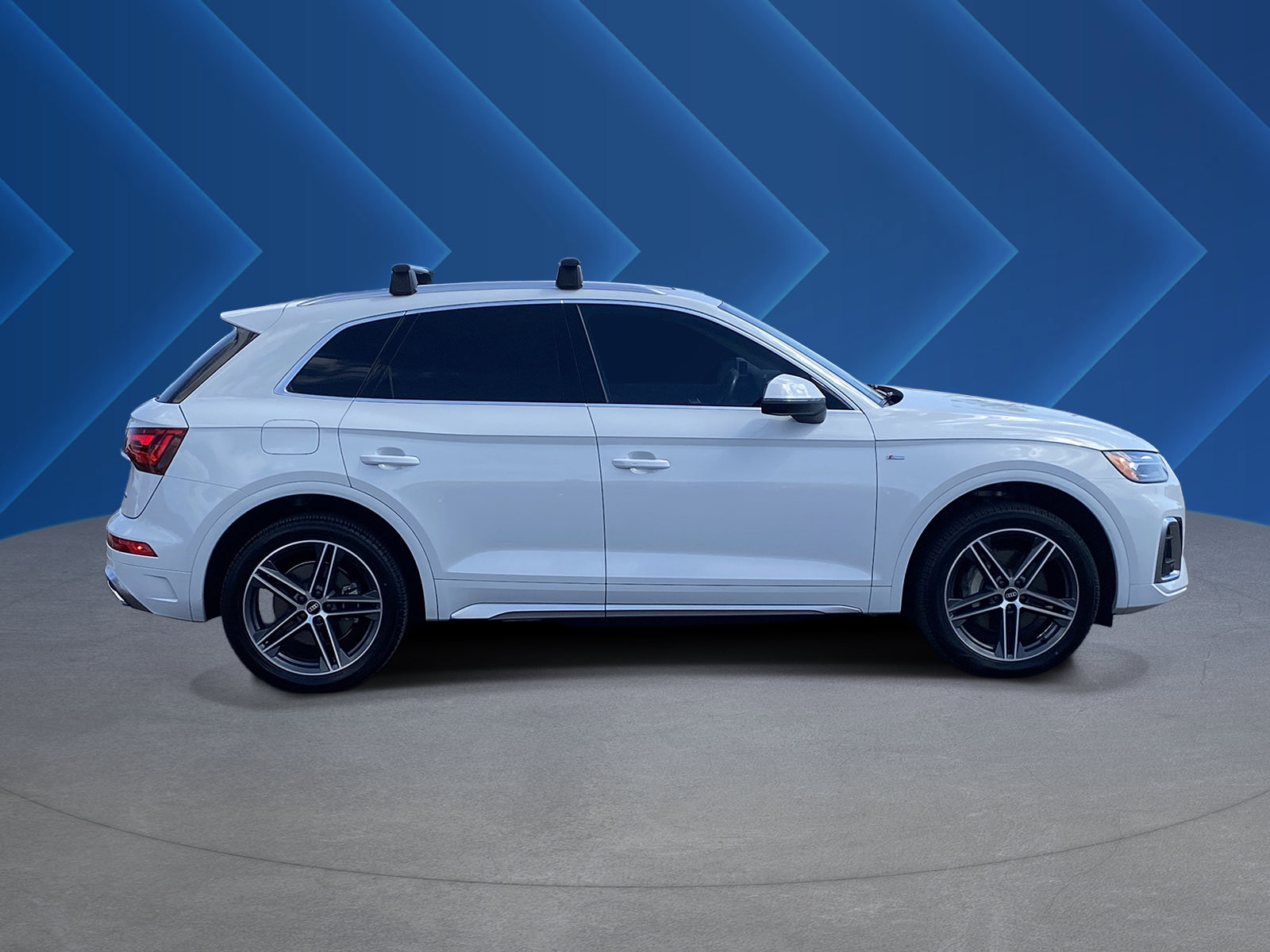 Used 2021 Audi Q5 e Premium w/ Convenience Package AWD/4WD image 2