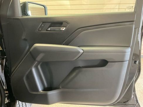 New 2025 GMC Canyon Elevation w/ Convenience Package image 19