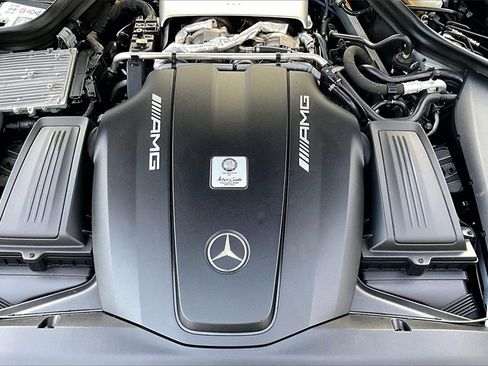 Used 2018 Mercedes-Benz AMG GT Roadster image 26