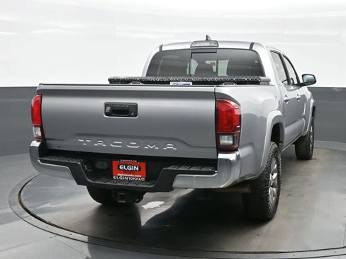 Used 2019 Toyota Tacoma SR5 AWD/4WD image 5