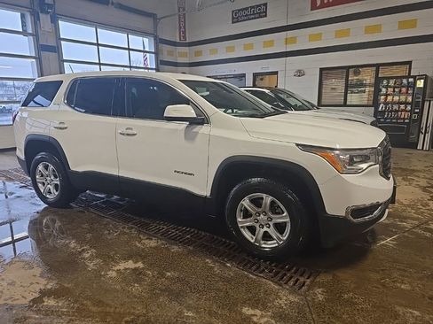 Used 2018 GMC Acadia SLE image 9