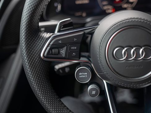 Used 2018 Audi R8 V10 plus AWD/4WD image 7
