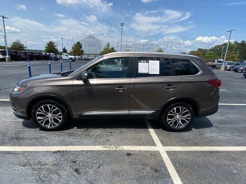 Used 2018 Mitsubishi Outlander SE FWD image 4