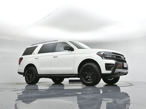Used 2022 Ford Expedition Timberline image 4