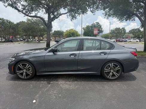 Used 2020 BMW 330i Sedan w/ M Sport Package RWD image 3