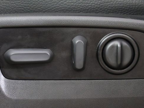 Used 2022 GMC Sierra 2500 Denali w/ Denali Black Diamond Edition image 29