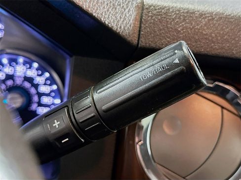 Used 2014 Ford F250 Lariat w/ Chrome Package image 17