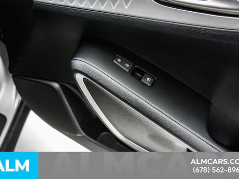 Used 2025 Kia Soul LX w/ LX Technology Package FWD image 35