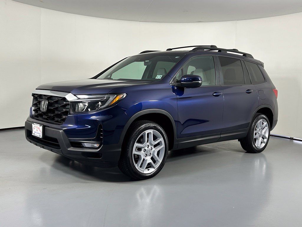 Used 2025 Honda Passport EX-L image 3