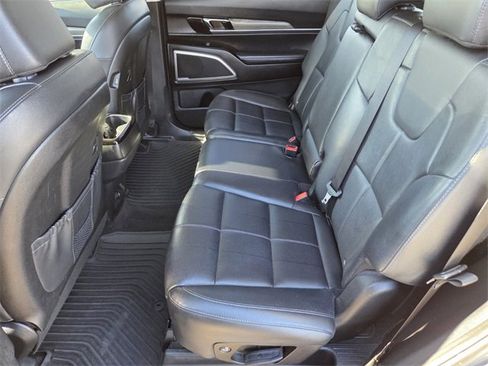 Used 2022 Kia Telluride EX w/ Towing Package image 12