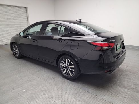 Used 2023 Nissan Versa SV image 5