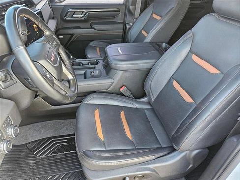 Used 2024 GMC Sierra 2500 AT4 w/ Technology Package image 15