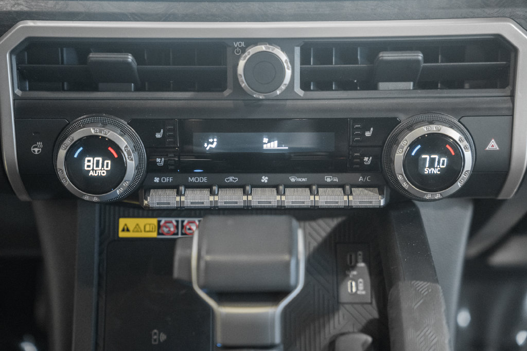 Certified 2025 Toyota Tacoma Limited AWD/4WD image 24