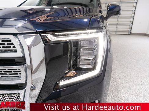 Used 2024 GMC Yukon SLT w/ SLT Luxury Package AWD/4WD image 8