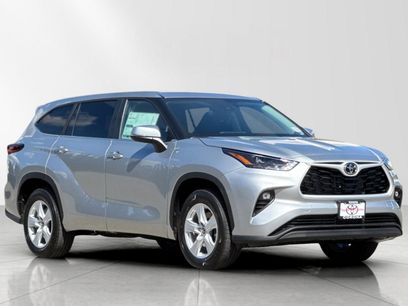 New 2025 Toyota Highlander LE