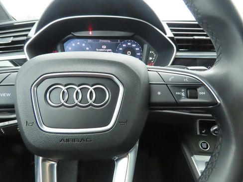 Used 2023 Audi Q3 2.0T Premium w/ Convenience Package image 12