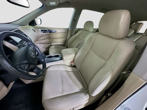 Used 2017 Nissan Pathfinder SV FWD image 13