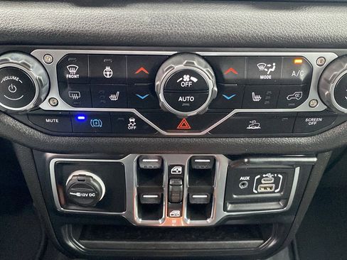 Used 2024 Jeep Wrangler Sport S w/ Convenience Group image 15