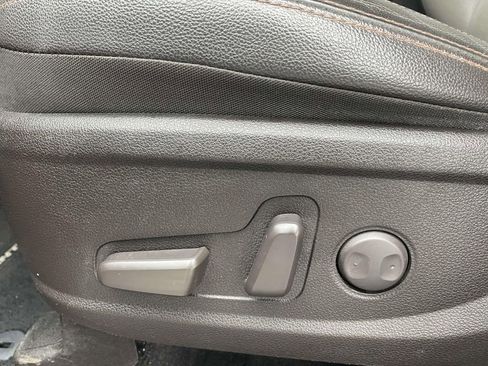 Used 2019 Hyundai Santa Fe Limited image 16