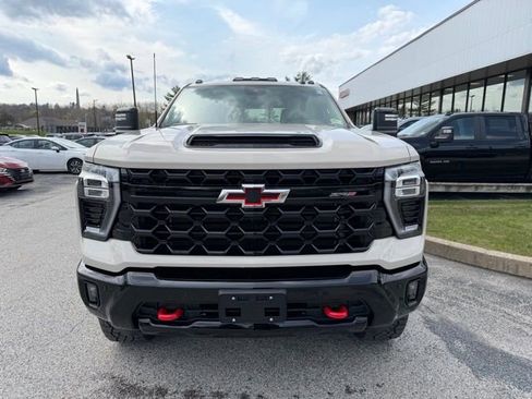 New 2026 Chevrolet Silverado 2500 ZR2 AWD/4WD image 10