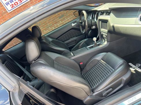 Used 2010 Ford Mustang Shelby GT500 image 41