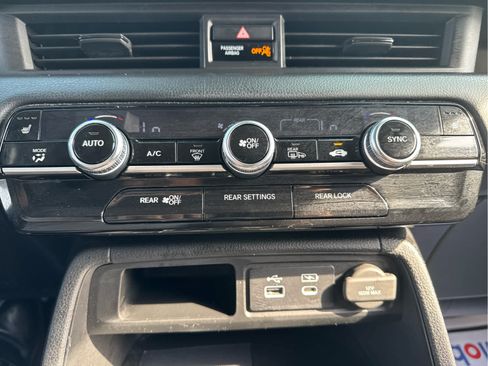 Used 2024 Honda Pilot Touring image 28