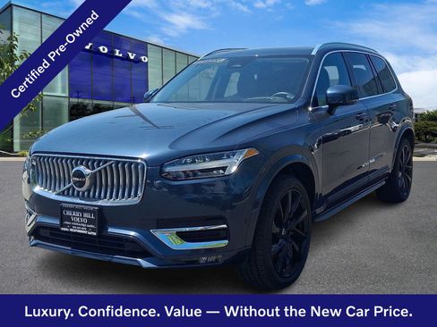 Certified 2023 Volvo XC90 B5 Plus w/ Protection Package Premier AWD/4WD image 3