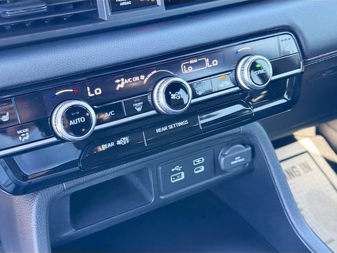 Used 2023 Honda Pilot Sport image 33