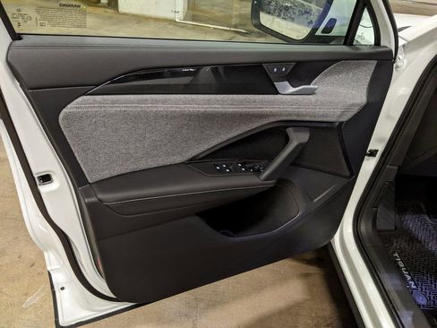 New 2026 Volkswagen Tiguan S FWD image 9