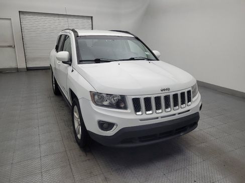 Used 2017 Jeep Compass Latitude AWD/4WD image 14