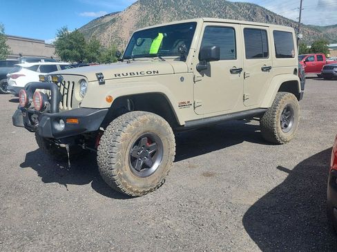 Used 2017 Jeep Wrangler Unlimited Rubicon w/ Cold Weather Group AWD/4WD image 1