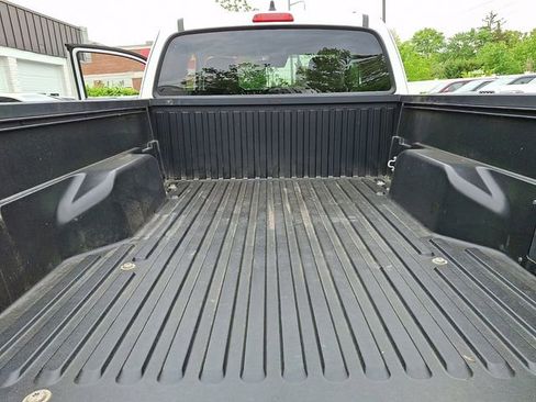 Certified 2022 Toyota Tacoma SR AWD/4WD image 27