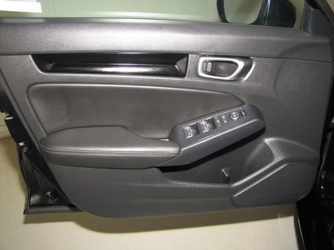 Certified 2023 Honda Civic EX-L image 10