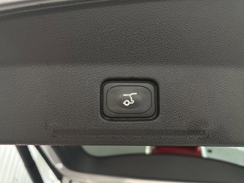 Used 2016 Ford Explorer Limited image 38