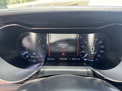 Used 2021 Ford Mustang Shelby GT500 w/ Technology Package RWD image 18