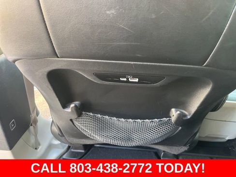 Used 2023 Chrysler Pacifica Touring-L FWD image 17