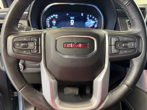 Used 2023 GMC Yukon SLT w/ SLT Luxury Package AWD/4WD image 33