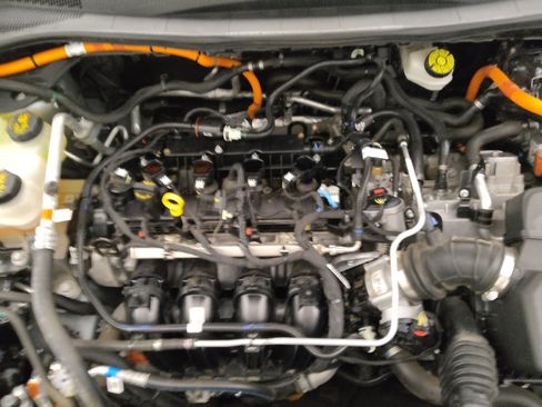 Used 2021 Ford Escape SEL image 30