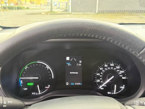 Used 2021 Toyota Sienna XLE w/ XLE Plus Package AWD/4WD image 17
