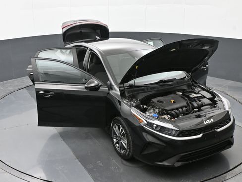 Used 2023 Kia Forte LXS image 45