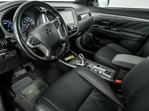 Used 2021 Mitsubishi Outlander SEL image 18