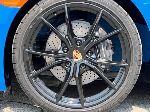 Certified 2025 Porsche 718 Cayman RWD image 14