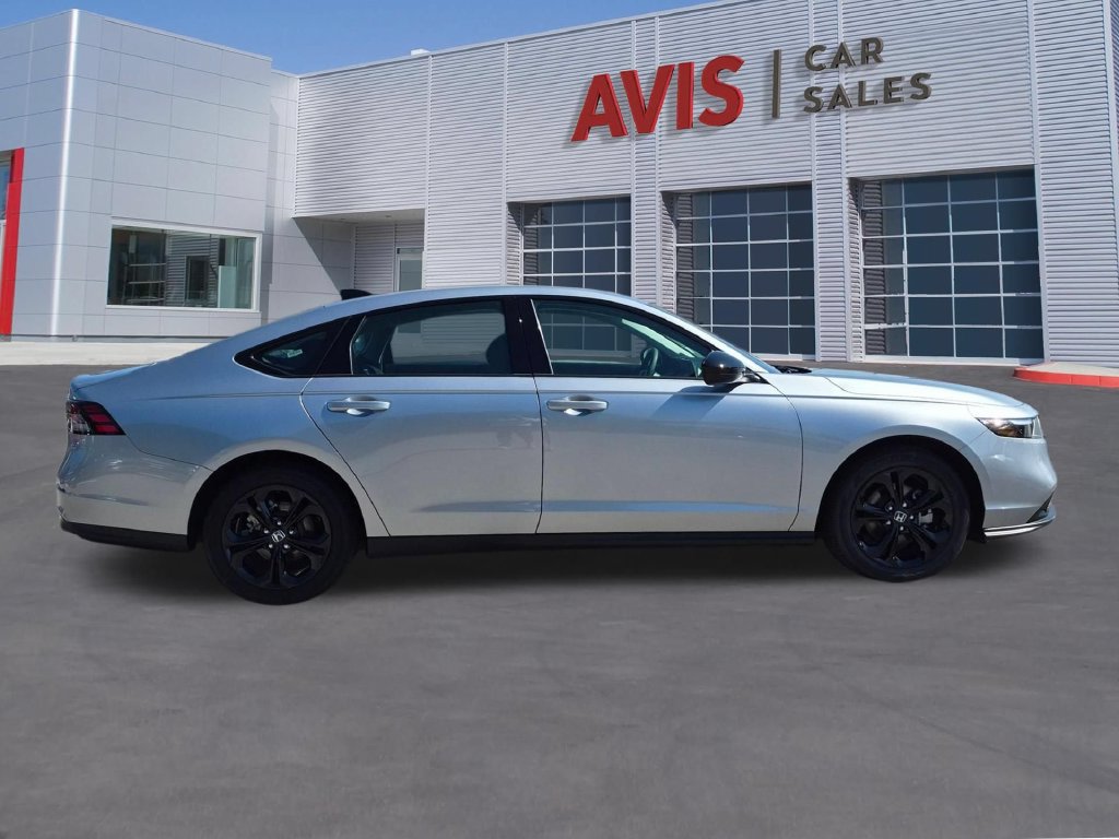 Used 2025 Honda Accord SE image 5