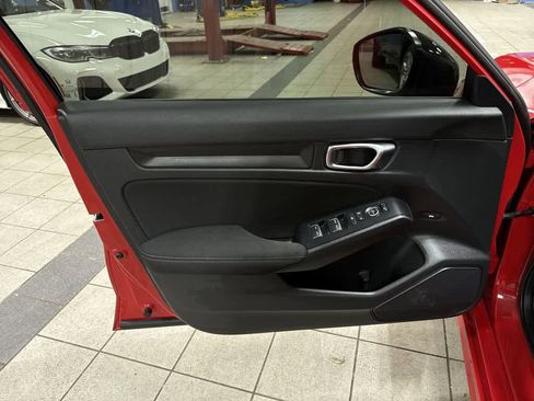 Used 2023 Honda Civic Sport image 28