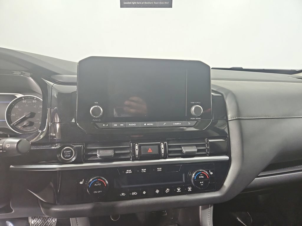 Used 2022 Nissan Pathfinder SV AWD/4WD image 19