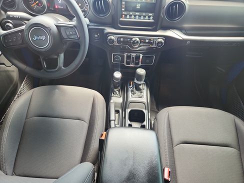 Used 2023 Jeep Wrangler Unlimited Sport AWD/4WD image 12